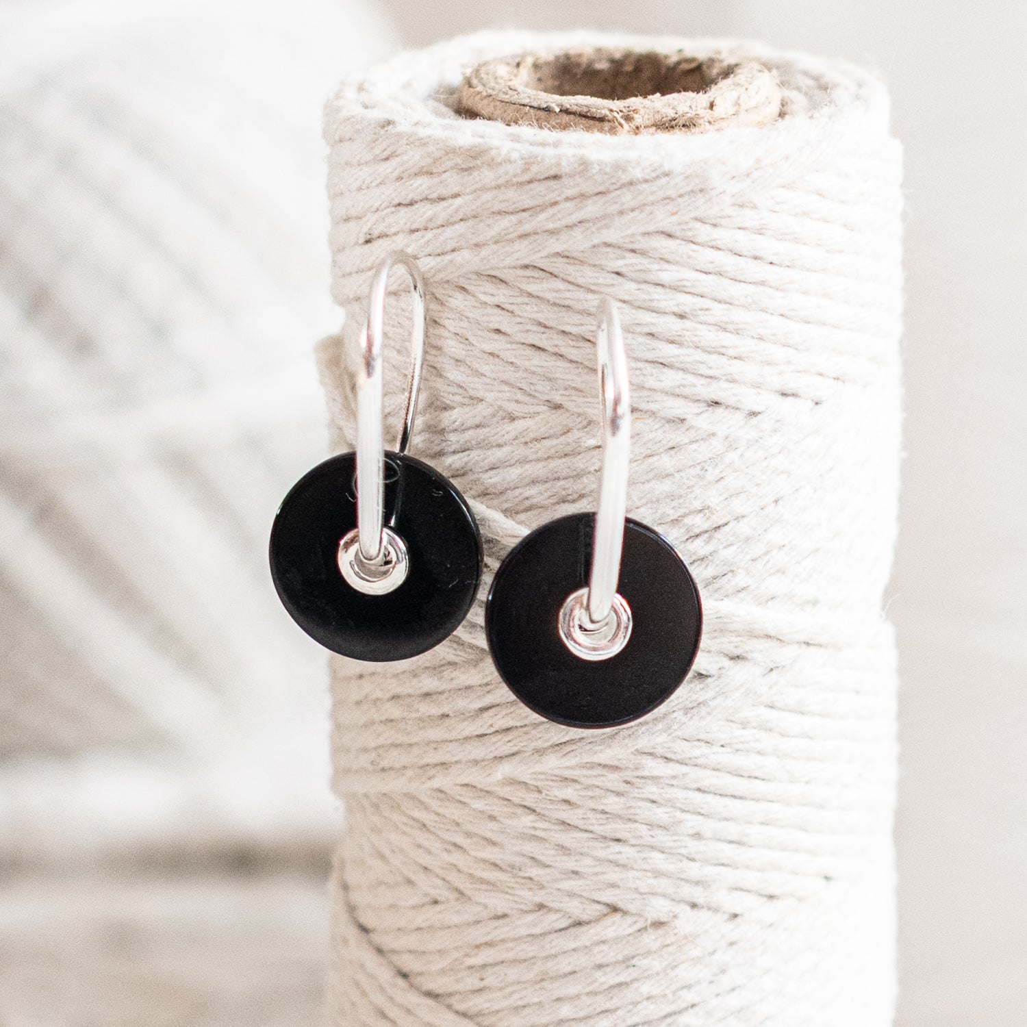 Baie Earrings Onyx - Silver