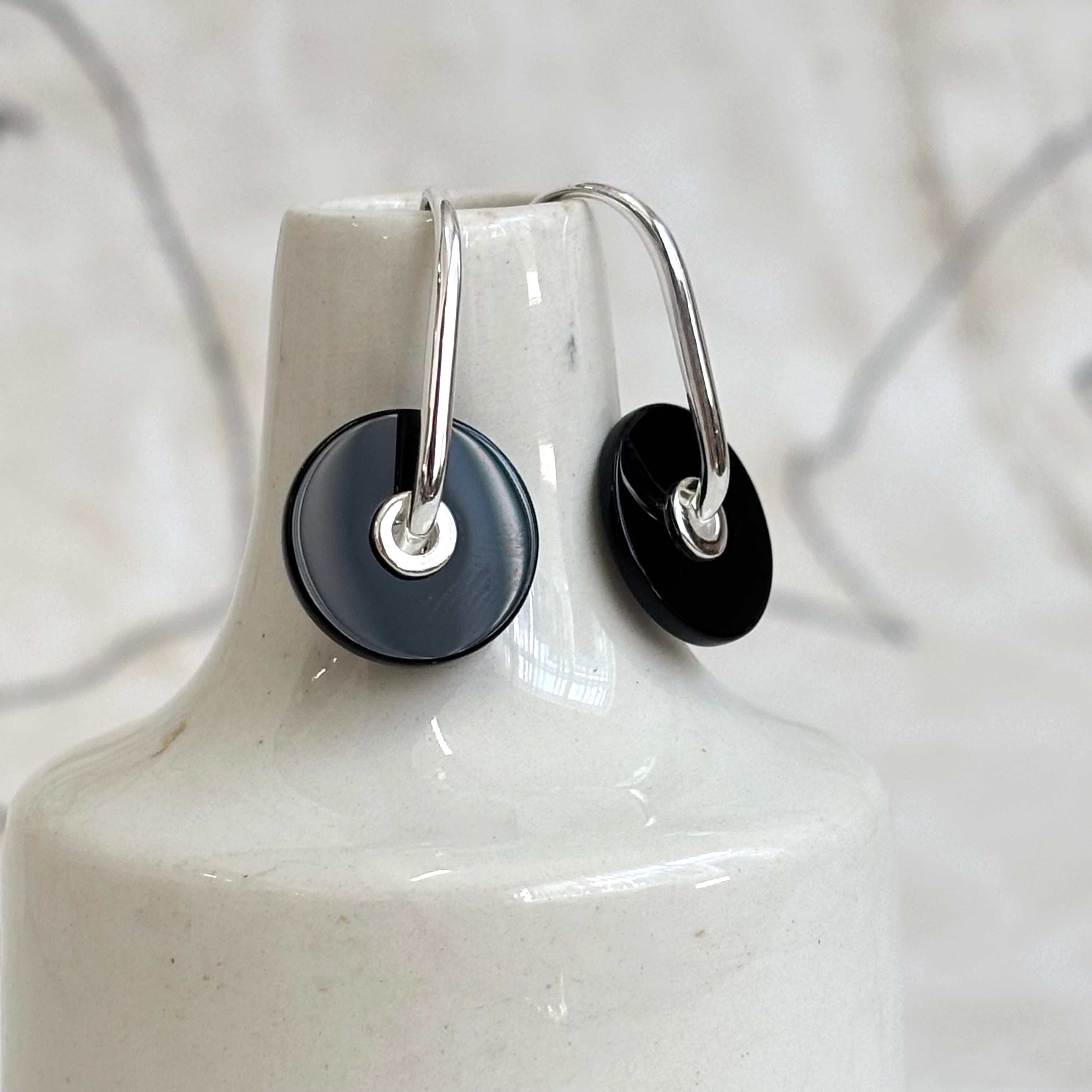 Baie Earrings Onyx - Silver