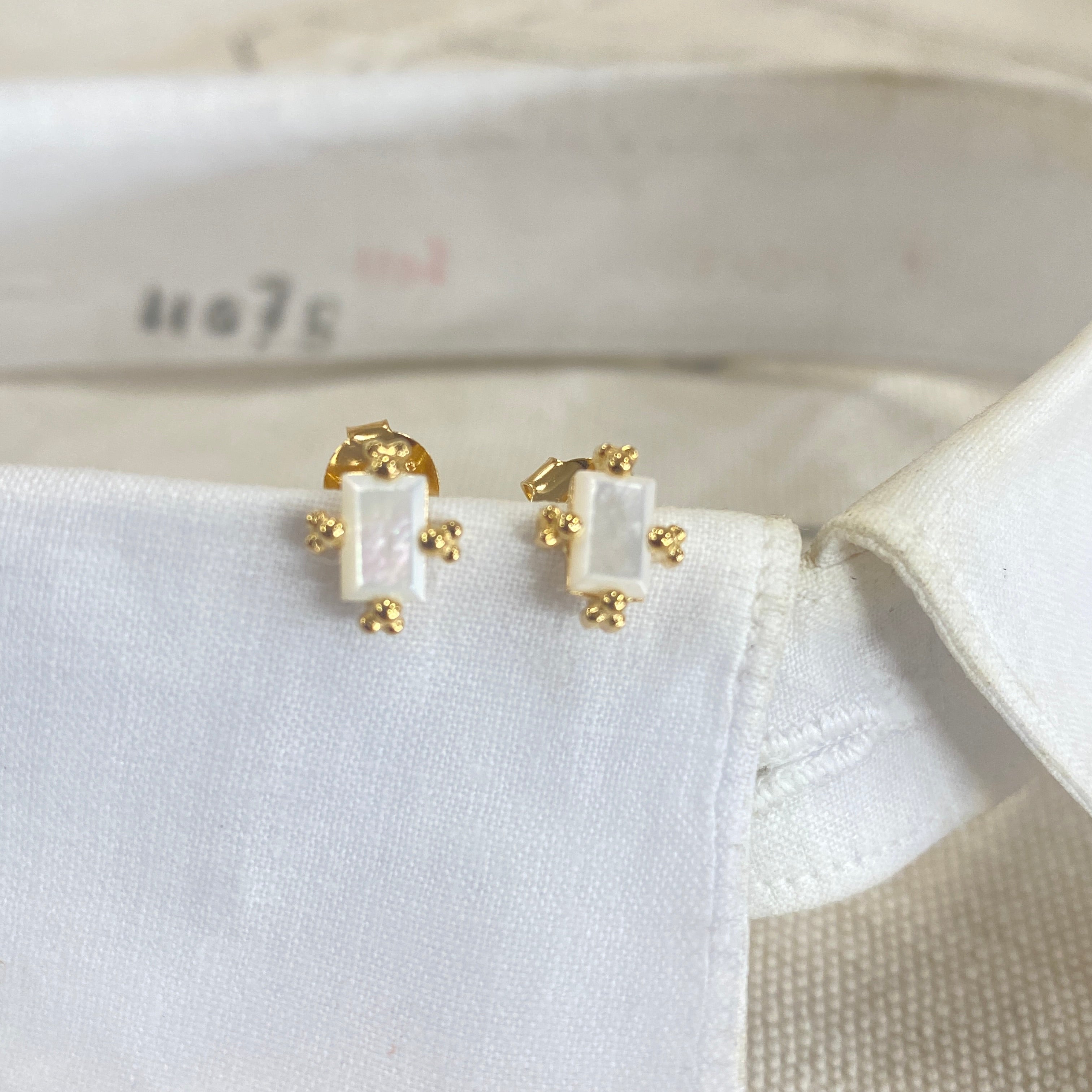 Ecorce blanche Stud Earrings