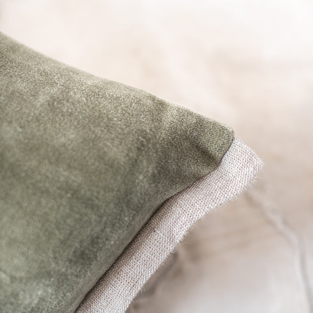 En fil d' Indienne France - Medicis Cushions - Velvet and Linen Edge