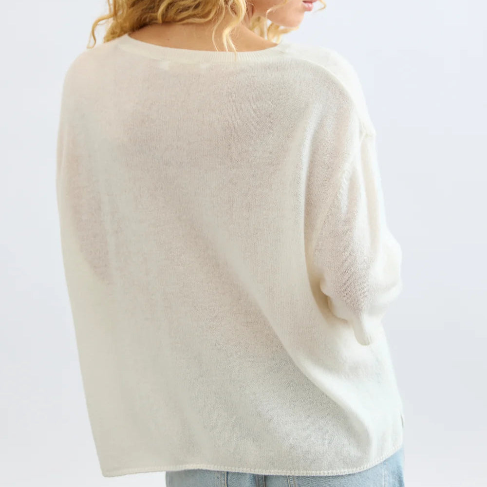 Mia Fratino - Isabel Tee