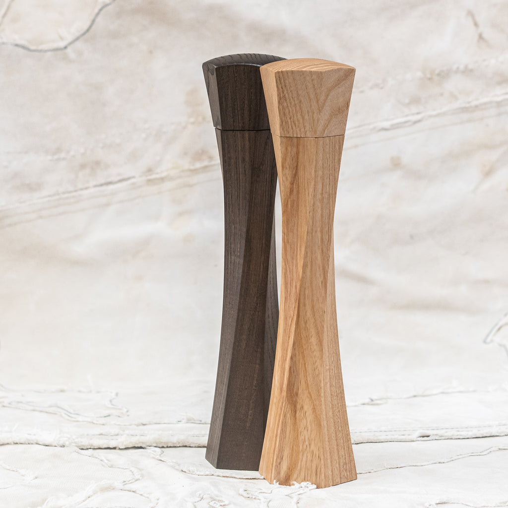 Pepper or Salt Grinder - Ashwood Twist Design