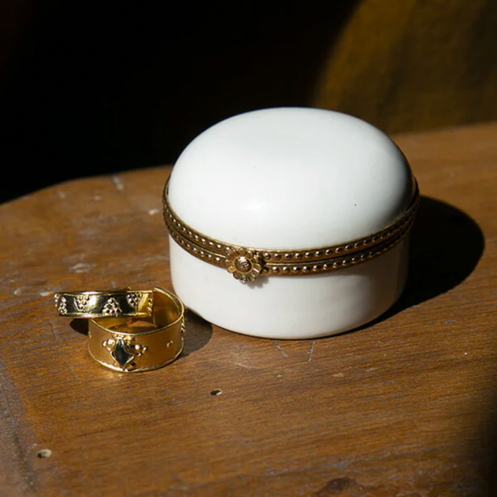 Alix d Reynis Limoges Porcelain Jewelry Box