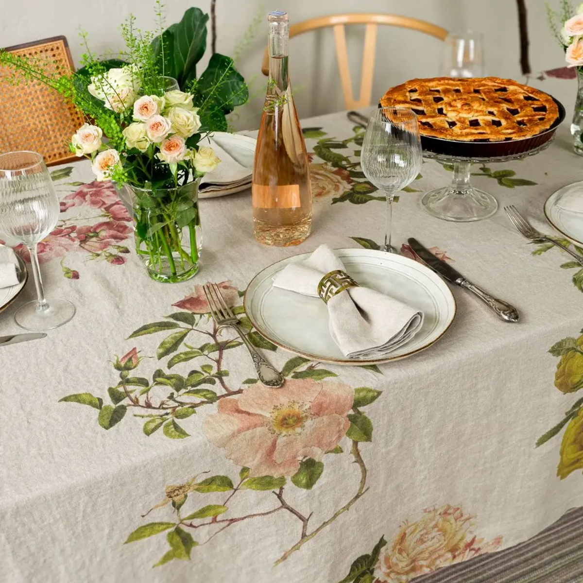 Illustrated Linen Tablecloth - Roses