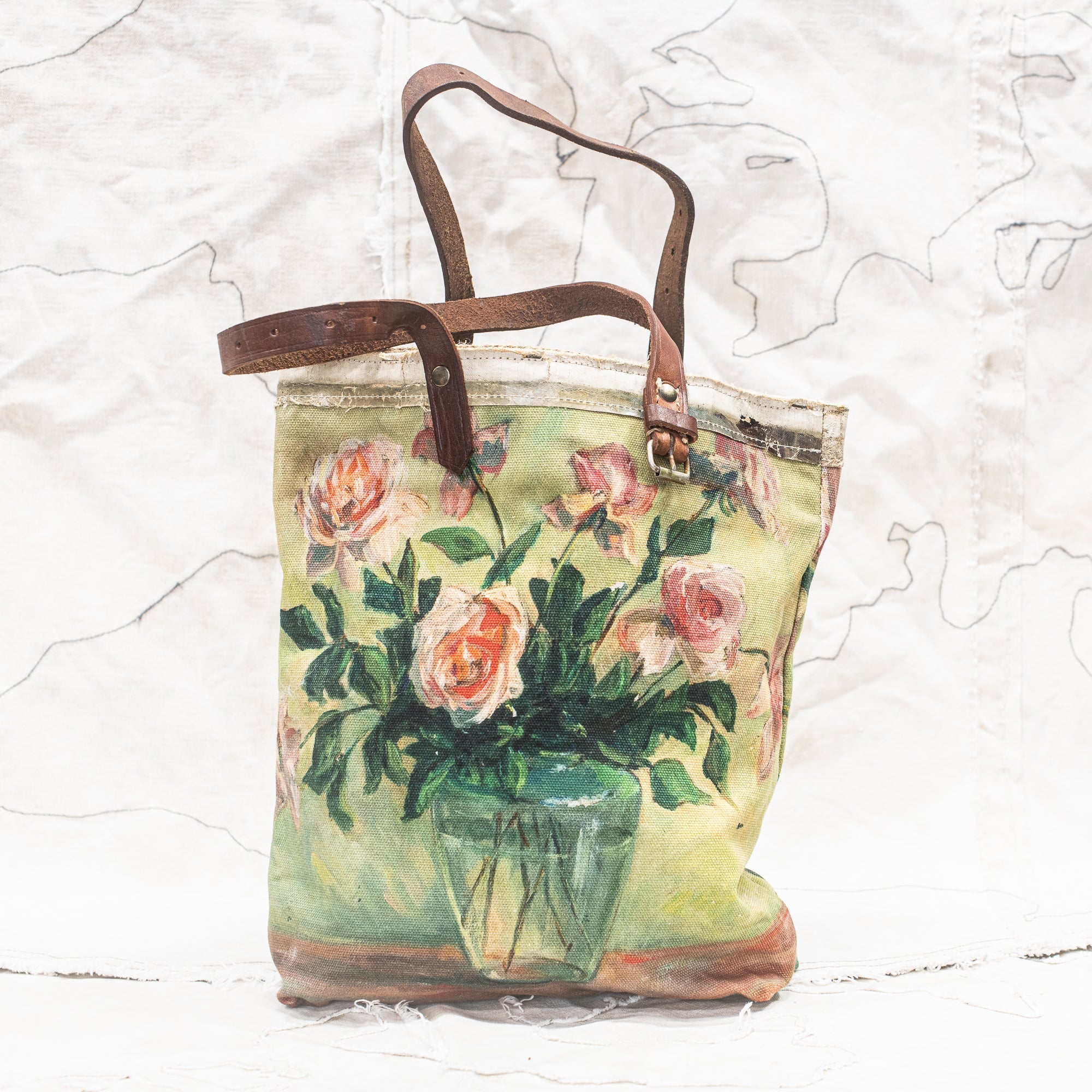 Swarm Tote Bag - Blush Roses