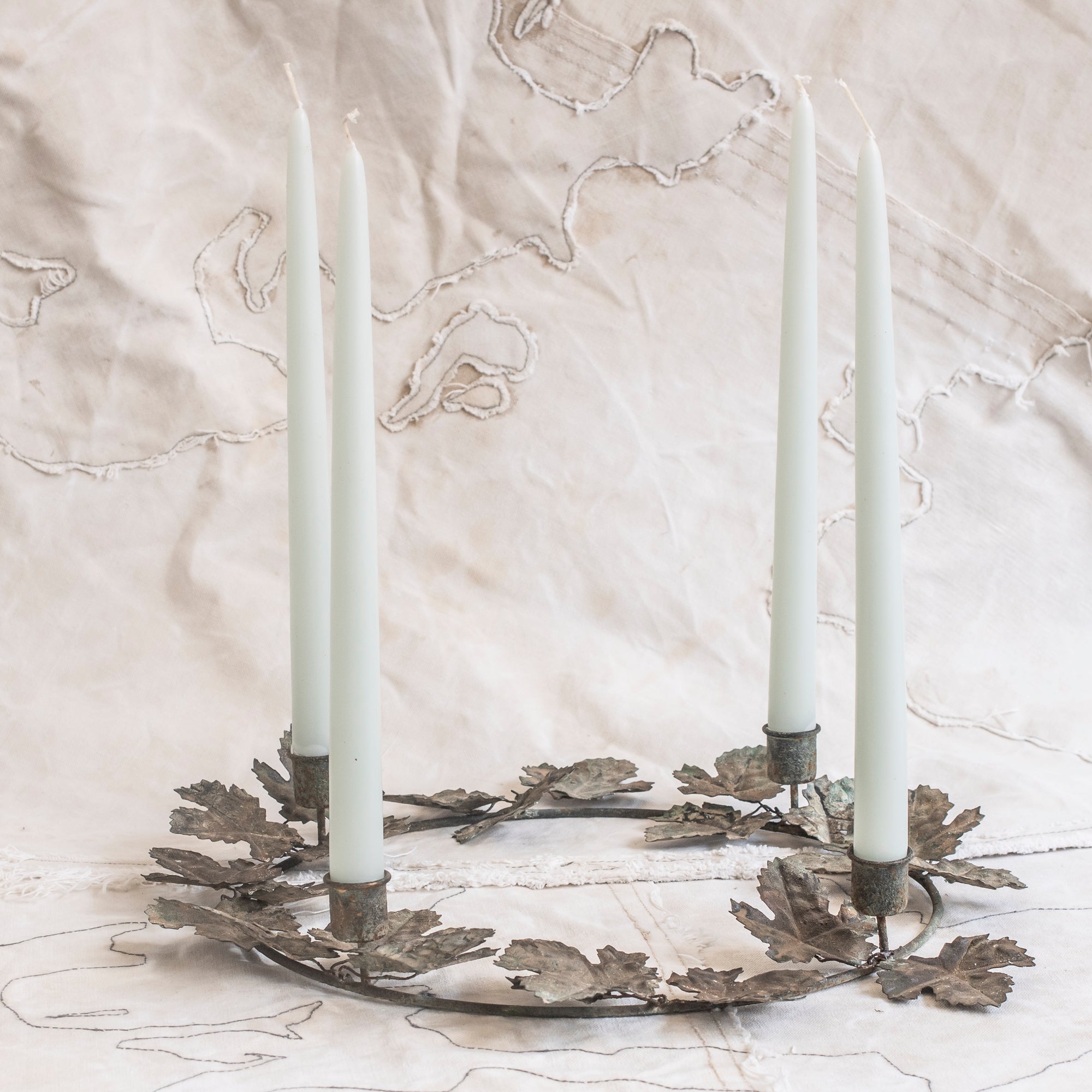 Table Wreath with Four Taper Holder