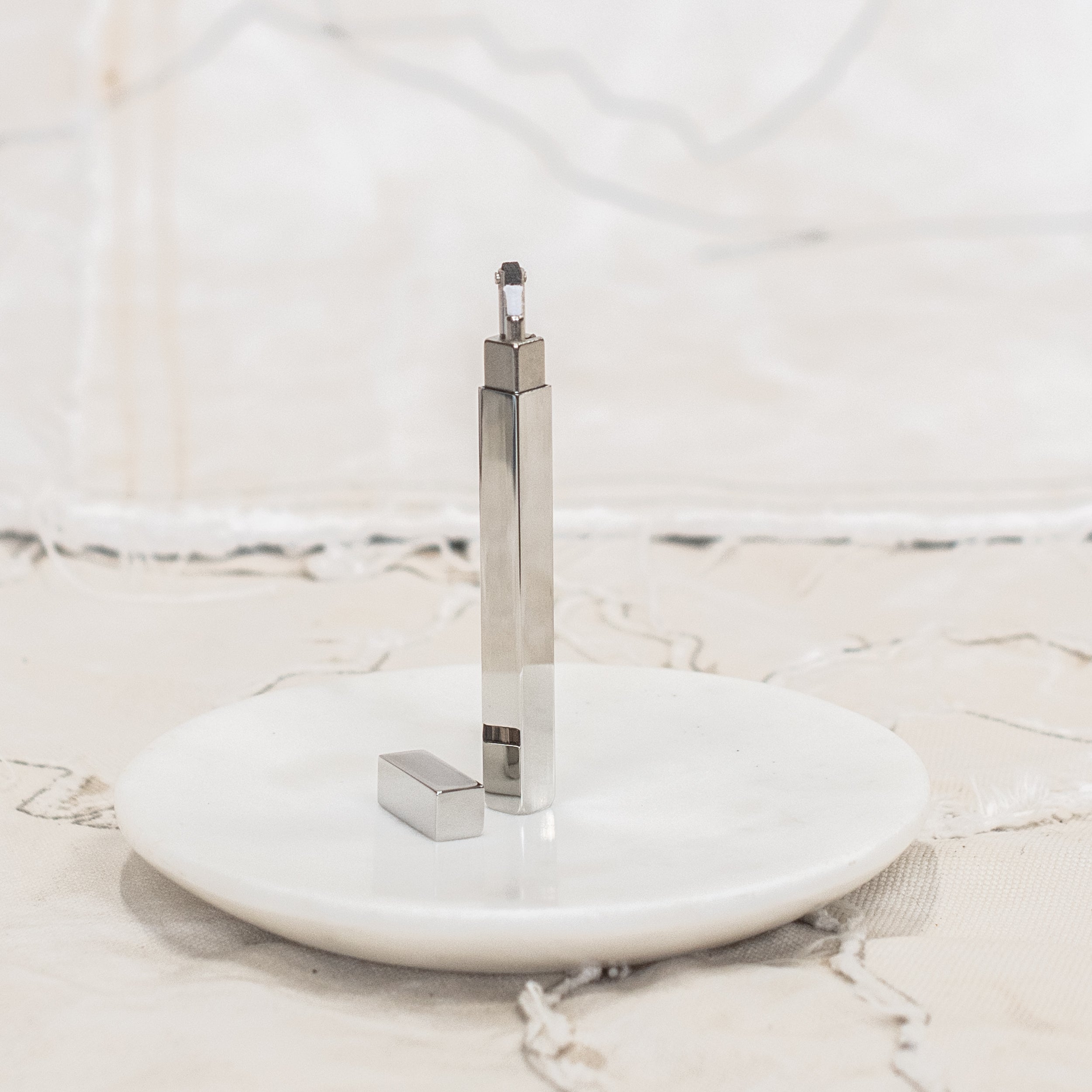 Tsubota Pearl Bolbo and Queue Lighters - Japan